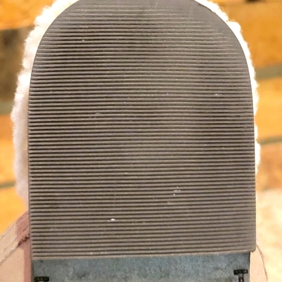 Lucky Brand Tan Mules with Cream Lining - Picture 7 of 8